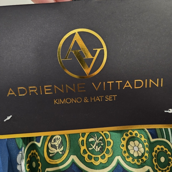 NWT Adrienne Vittadini Kimono & Hat Cover up 2pc Set Rhinestones Luxury Summer - Picture 4 of 11
